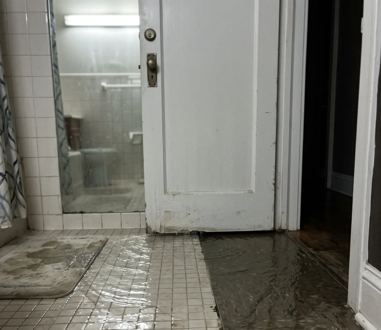 Emergency water extraction methods in Carmel, IN